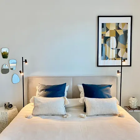 Elegance - Centre Free Parking アパート