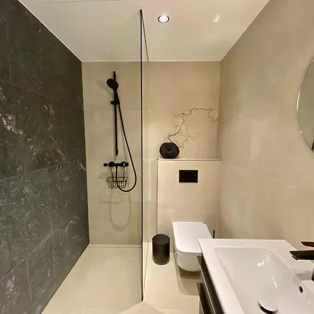 Elegance - Centre Free Parking アパート タリン